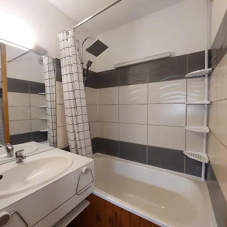 Confortable Pour 4 A Vallandry, Centre Station Et Pres Des Pistes - Fr-1-411-907 Apartment *